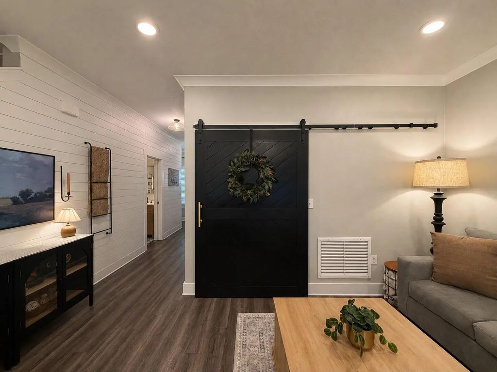 11 of 45 - 295 N Sand Palm Road, Freeport, FL