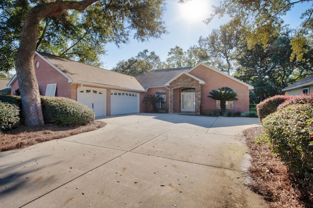 1730 Wren Way, Niceville