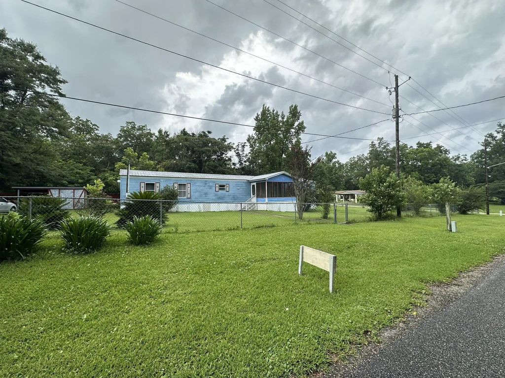 1284 Navaho Street, Other