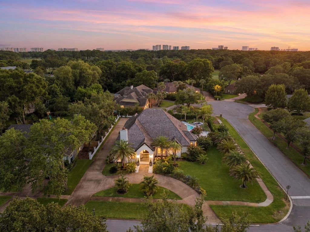 145 W Country Club Drive, Destin
