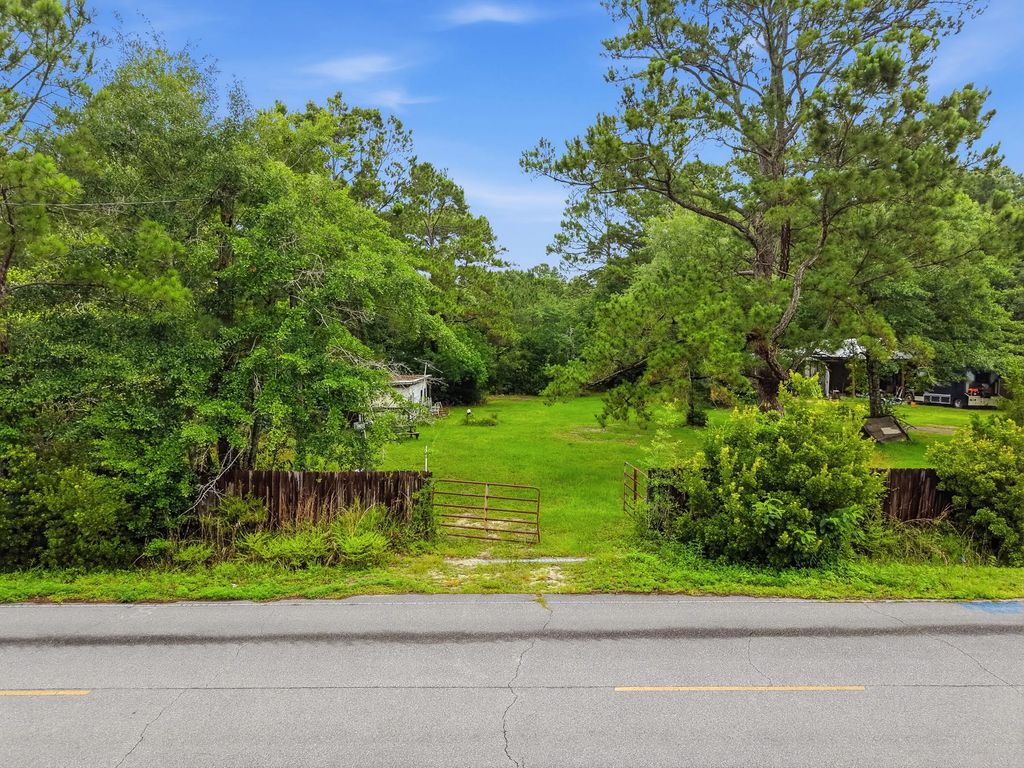 4 of 10 - 363 Jolly Bay Road, Freeport, FL