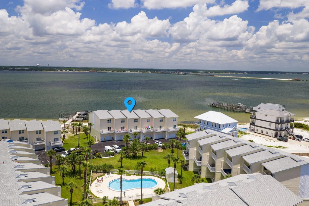 1440 Paradise Point Drive Unit 4, Navarre