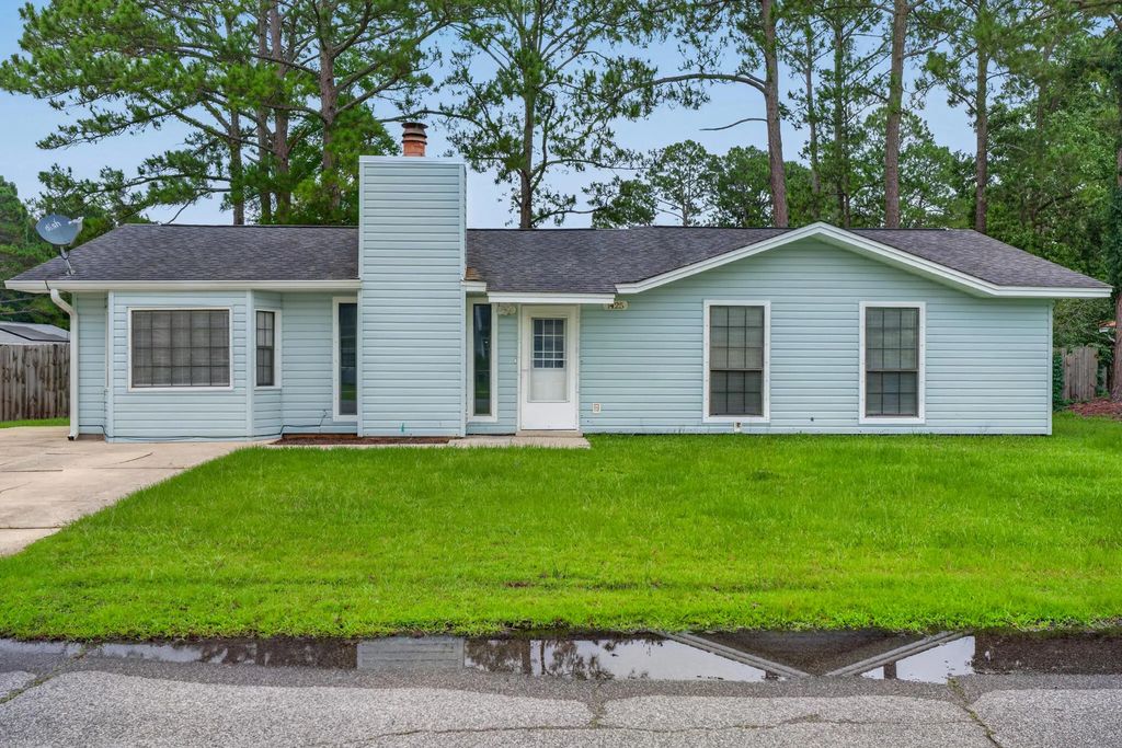 1425 Mixon Drive, Fort Walton Beach