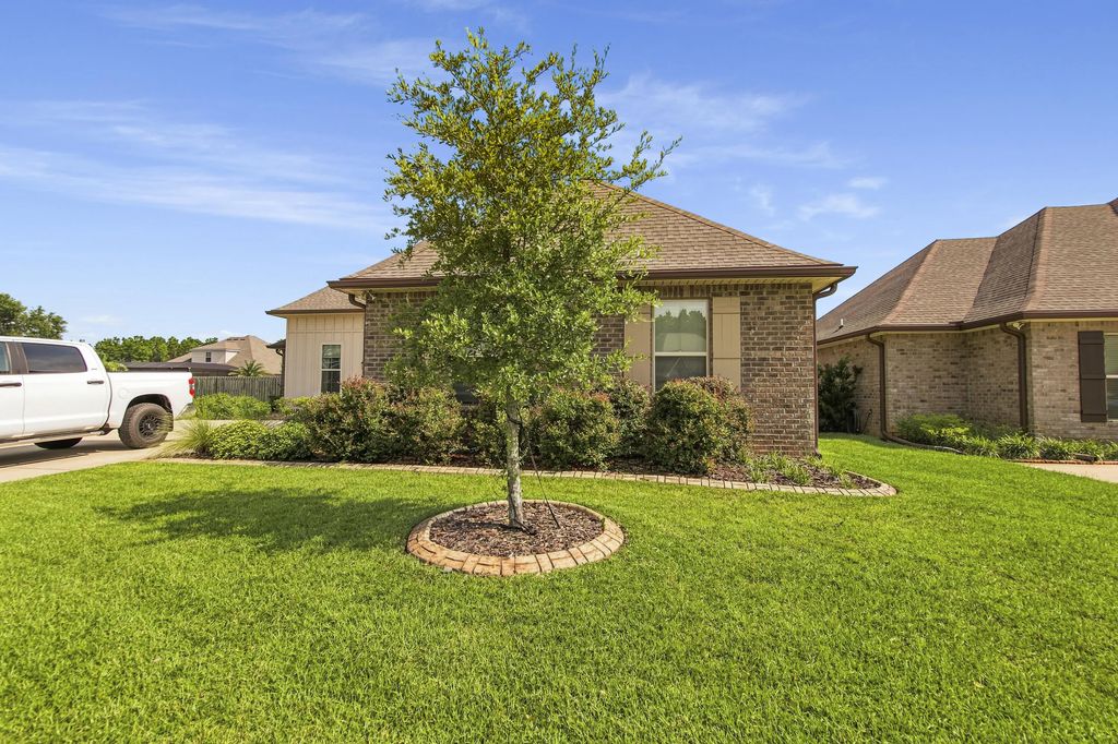 51 of 81 - 97 Campfire Cove, Freeport, FL