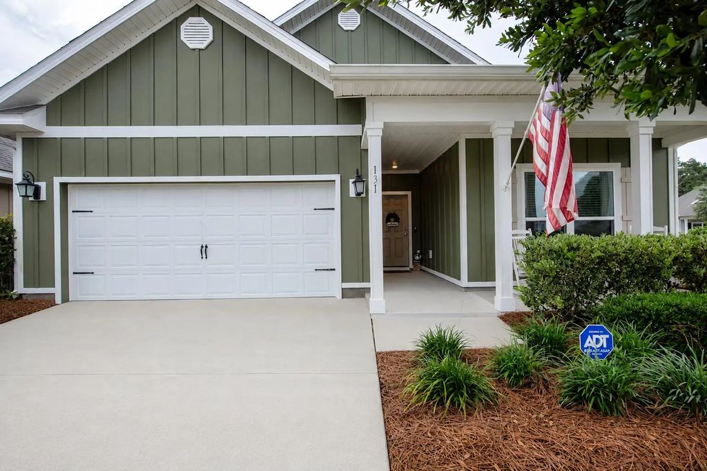 131 Dusky Way, Freeport