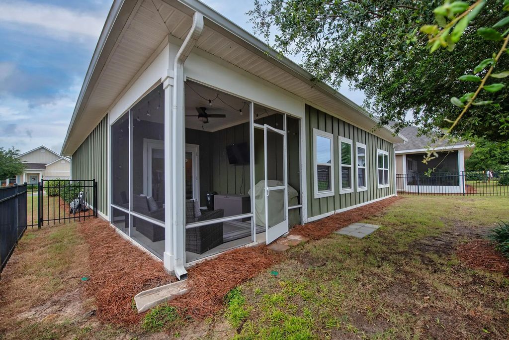 37 of 39 - 131 Dusky Way, Freeport, FL