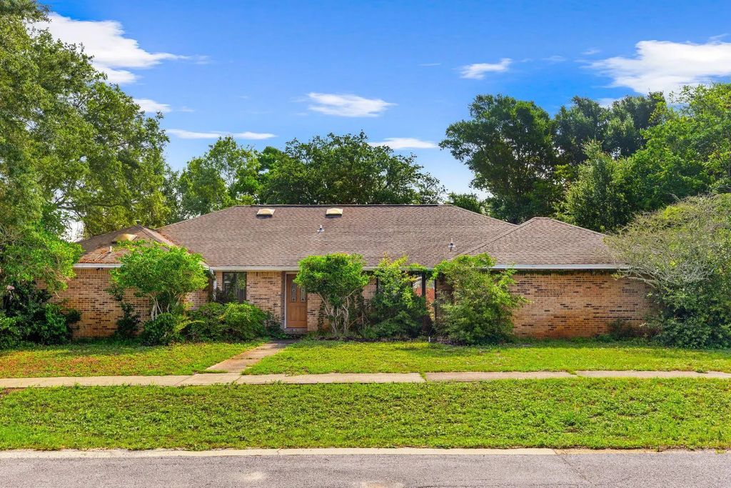 4 Chickasaw Way, Destin