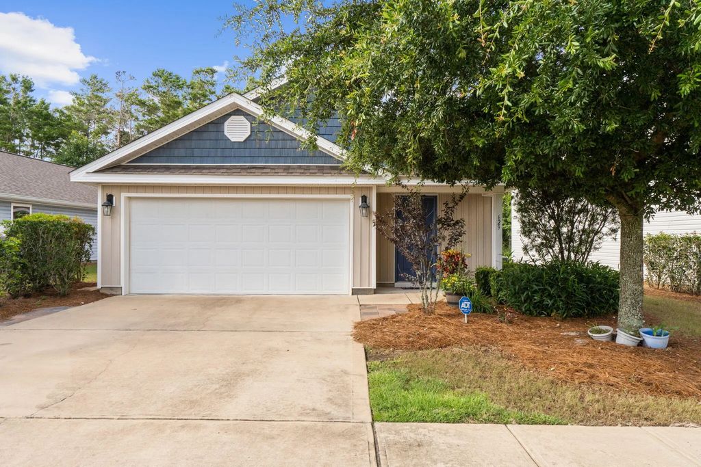 629 Earl Godwin Road, Freeport