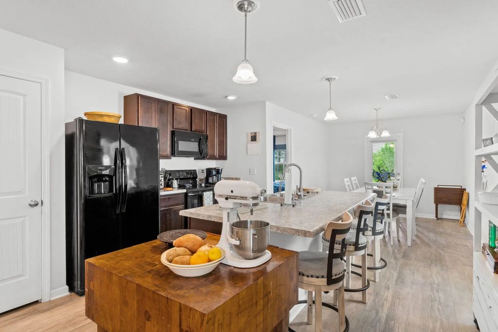11 of 46 - 629 Earl Godwin Road, Freeport, FL