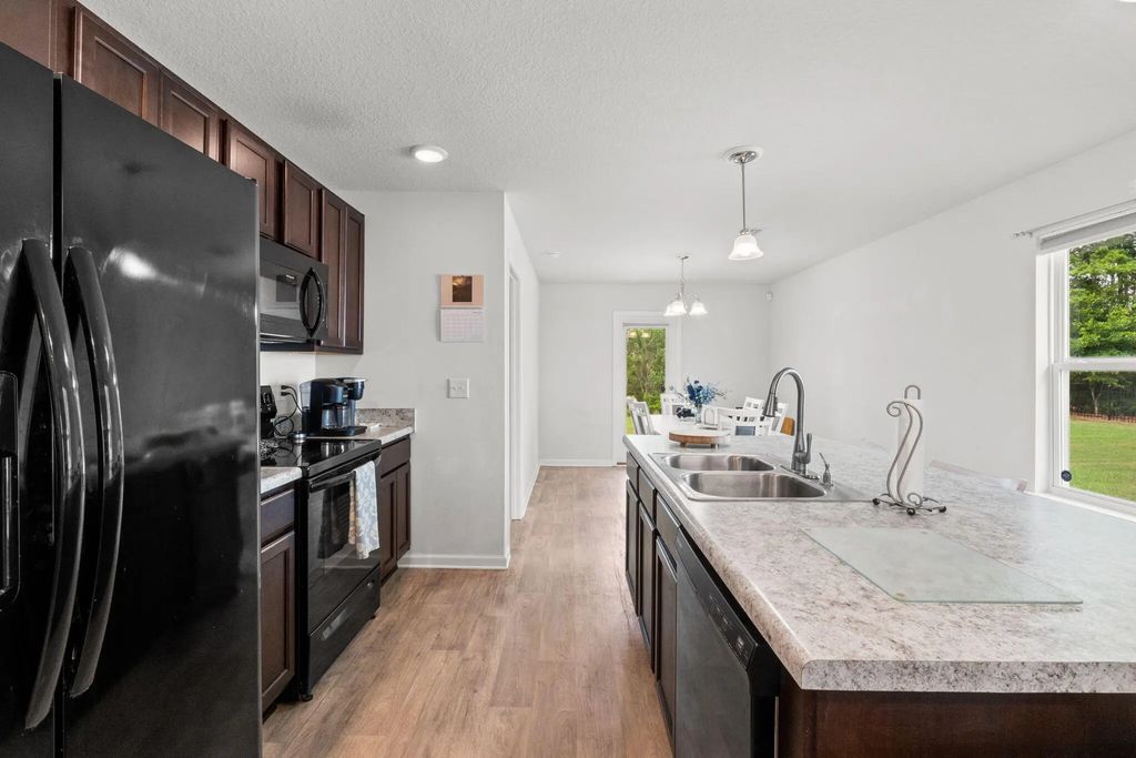 13 of 46 - 629 Earl Godwin Road, Freeport, FL