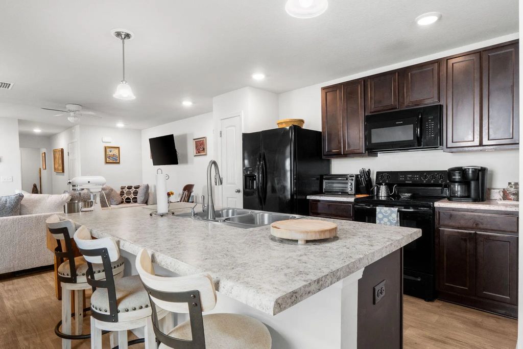 8 of 46 - 629 Earl Godwin Road, Freeport, FL