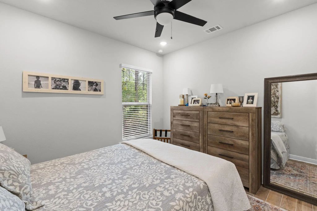 35 of 124 - 518 E Tweet Street, Freeport, FL