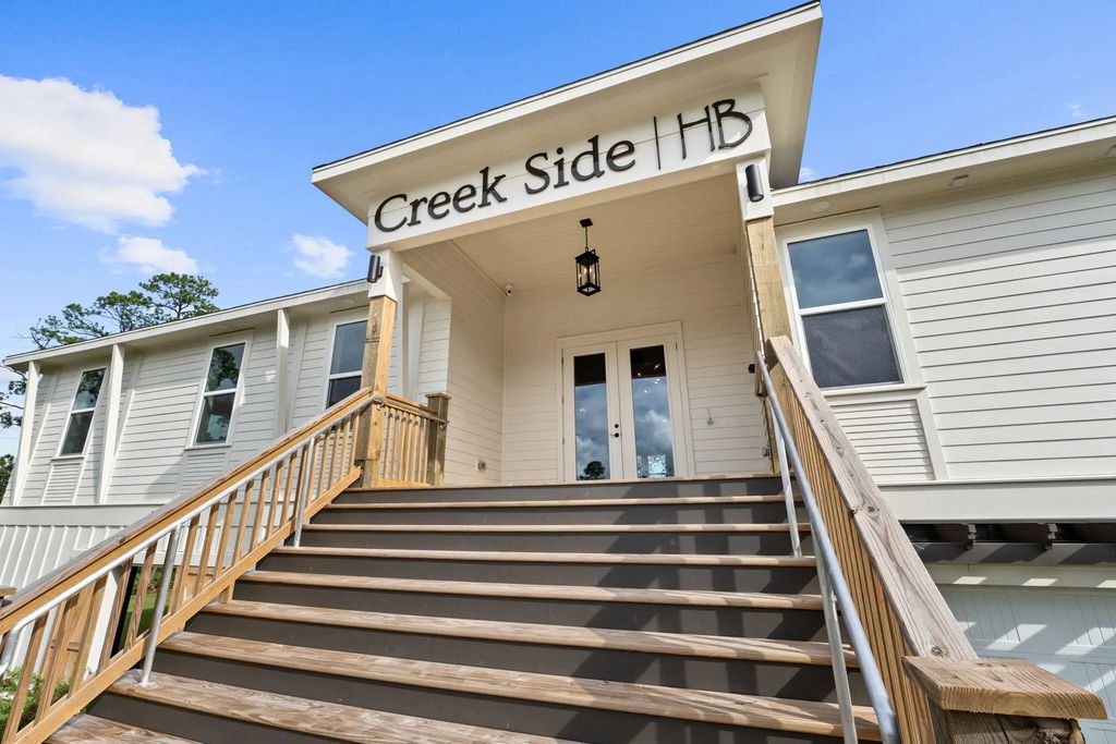 69 of 124 - 518 E Tweet Street, Freeport, FL