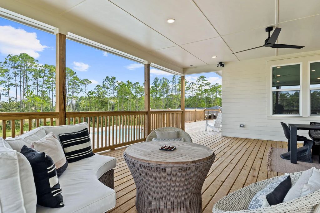 85 of 124 - 518 E Tweet Street, Freeport, FL