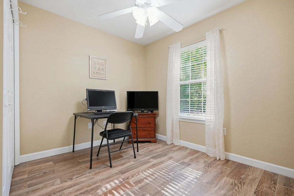 22 of 31 - 120 Magnolia Landing Drive, Freeport, FL