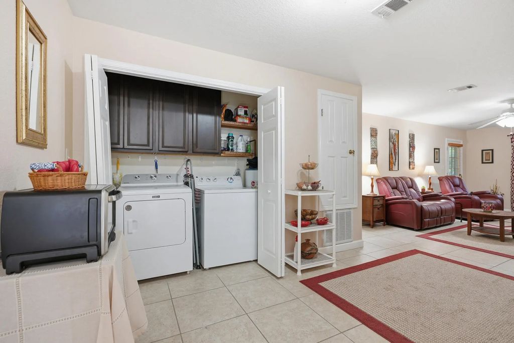 4 of 31 - 120 Magnolia Landing Drive, Freeport, FL