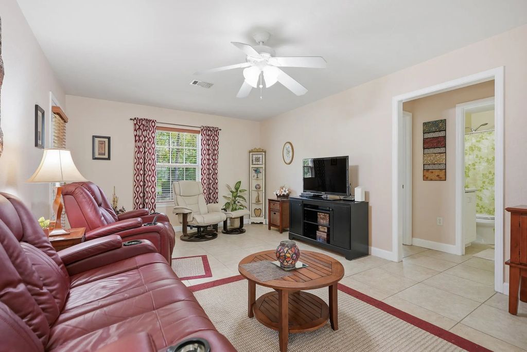 7 of 31 - 120 Magnolia Landing Drive, Freeport, FL
