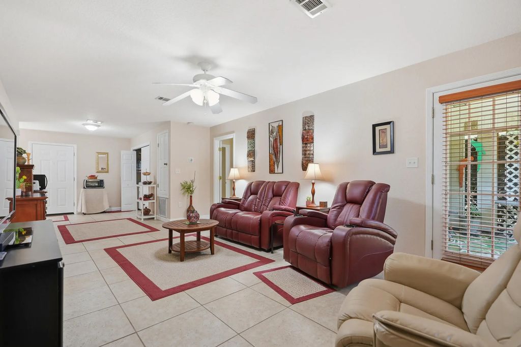 8 of 31 - 120 Magnolia Landing Drive, Freeport, FL