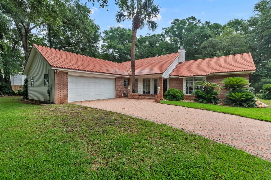 2765 Savannah Lane, Crestview