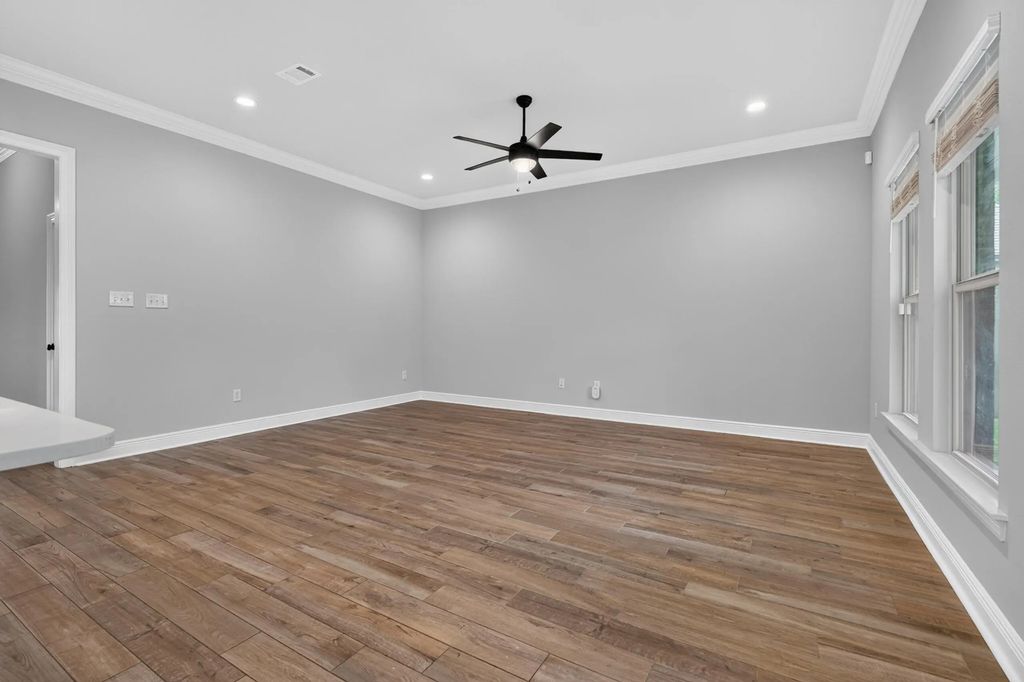 23 of 63 - 75 E Apollo Avenue, Freeport, FL