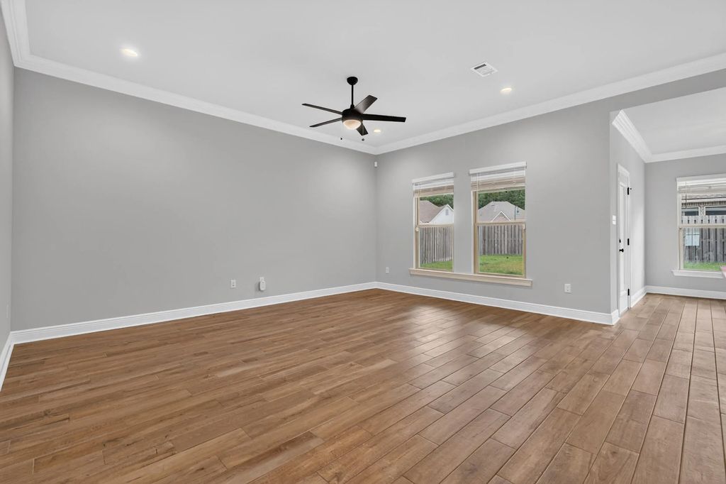 25 of 63 - 75 E Apollo Avenue, Freeport, FL