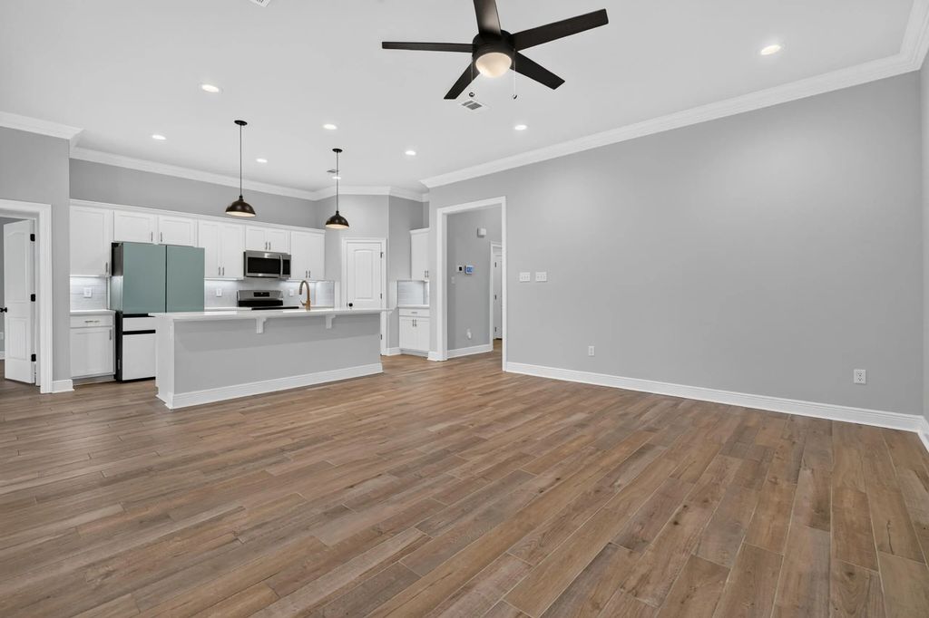 28 of 63 - 75 E Apollo Avenue, Freeport, FL