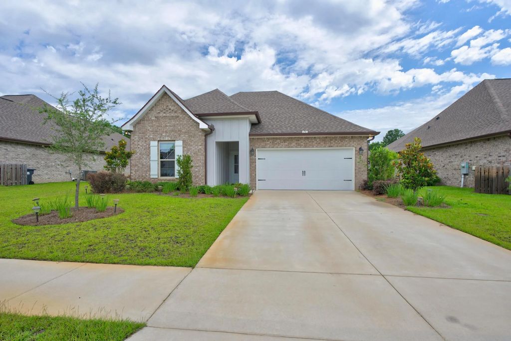 8 of 63 - 75 E Apollo Avenue, Freeport, FL