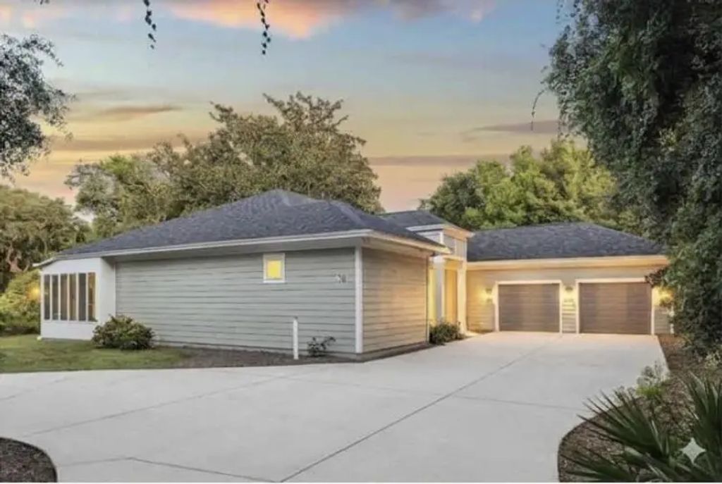 700 Beach Drive, Destin