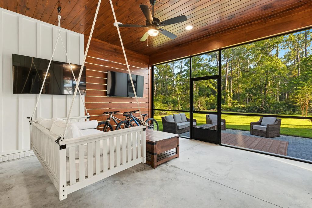 33 of 46 - 234 Island Grove Drive, Freeport, FL