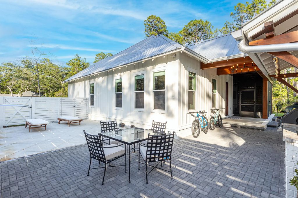 8 of 46 - 234 Island Grove Drive, Freeport, FL