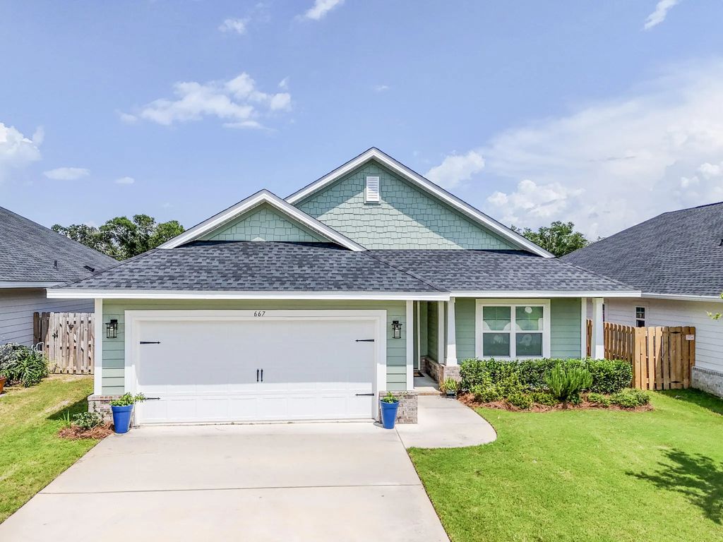 667 Alleyoak Lane, Freeport