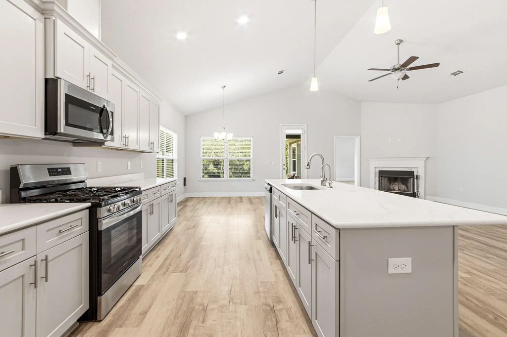 7 of 24 - 667 Alleyoak Lane, Freeport, FL