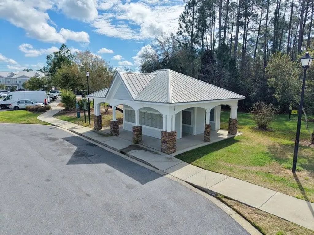 11 of 41 - 406 Date Palm Lane, Freeport, FL