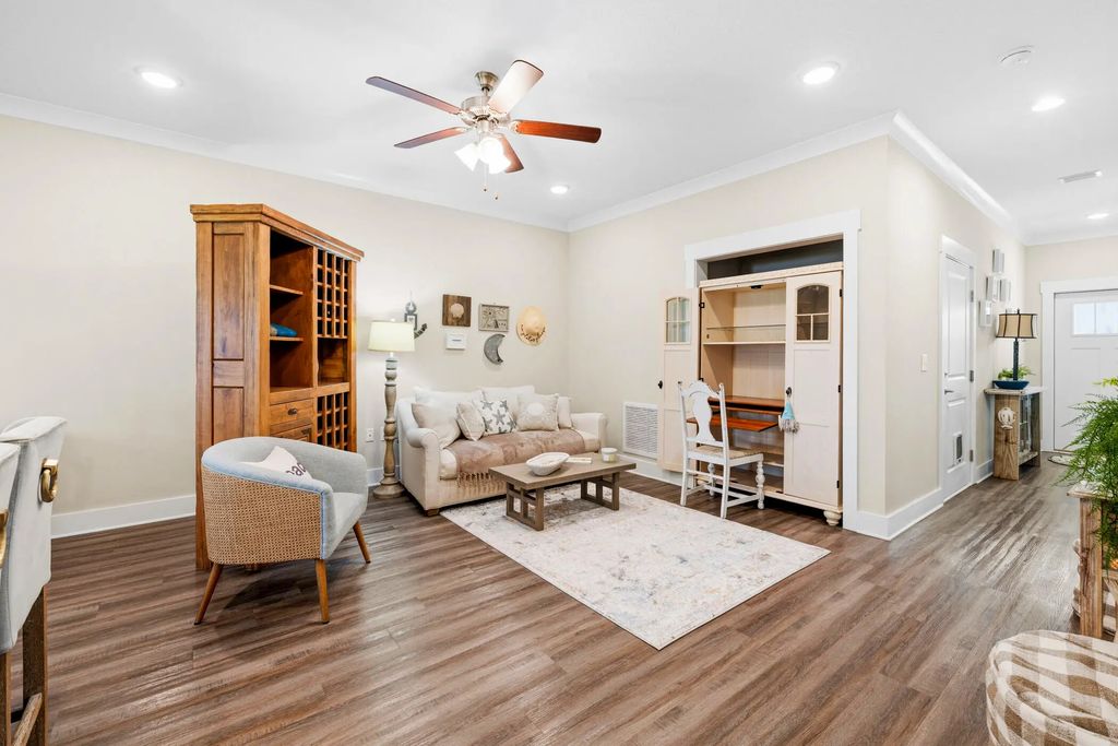 21 of 41 - 406 Date Palm Lane, Freeport, FL