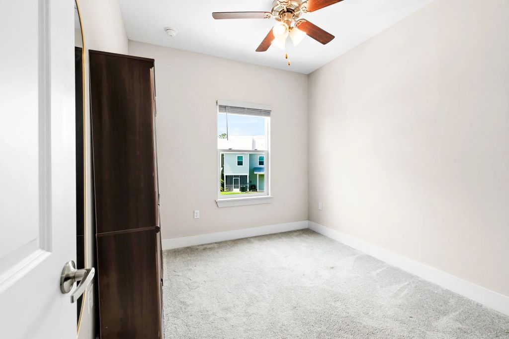 29 of 41 - 406 Date Palm Lane, Freeport, FL