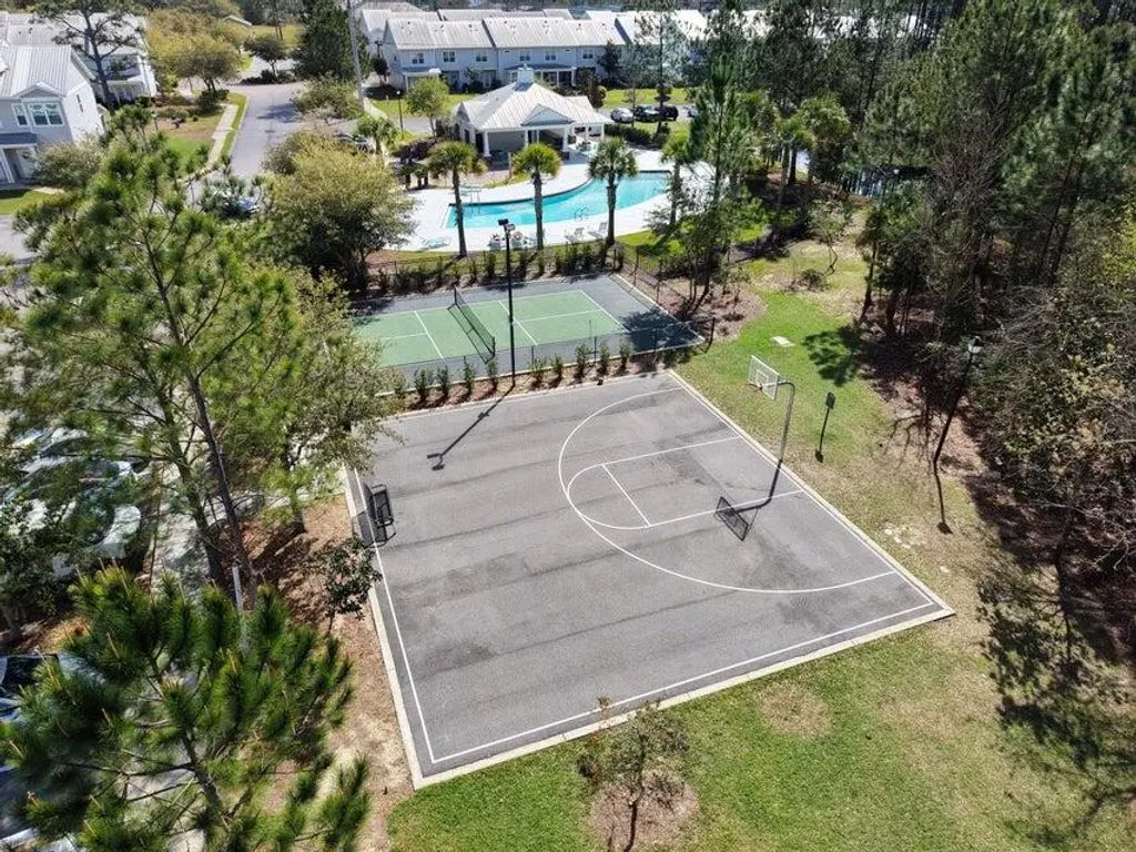 8 of 41 - 406 Date Palm Lane, Freeport, FL