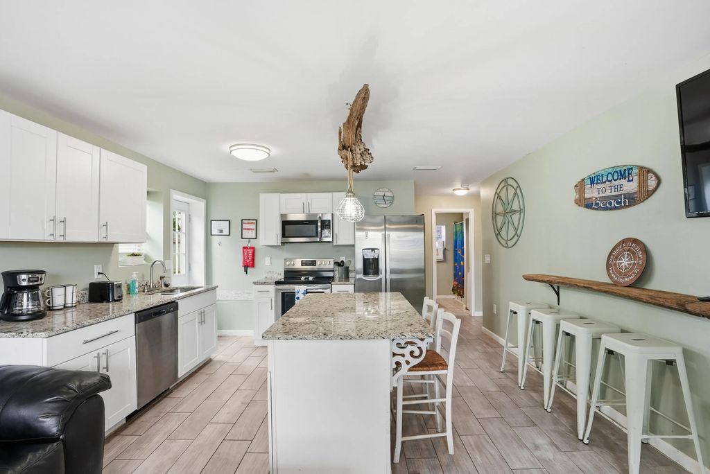 11 of 42 - 5616 Pinetree Avenue, Panama City Beach, FL