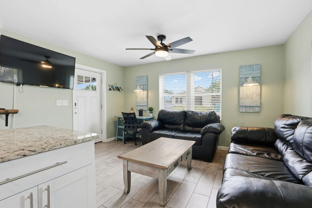 13 of 42 - 5616 Pinetree Avenue, Panama City Beach, FL