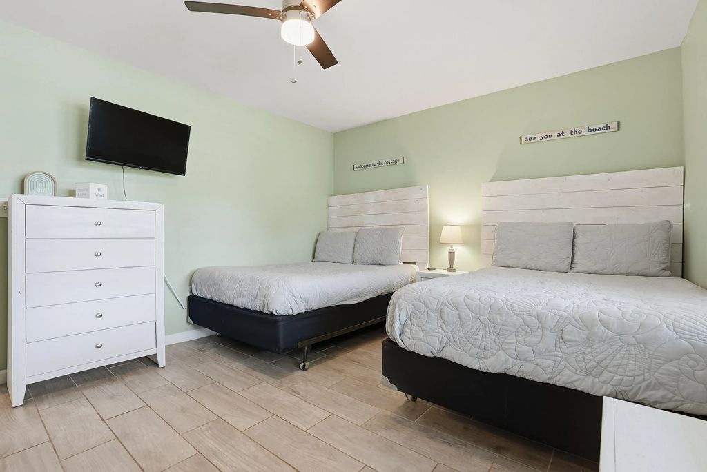 18 of 42 - 5616 Pinetree Avenue, Panama City Beach, FL