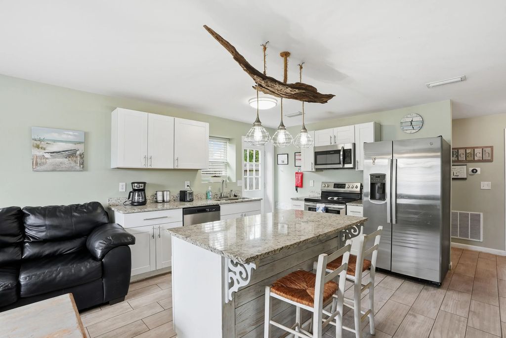 2 of 42 - 5616 Pinetree Avenue, Panama City Beach, FL