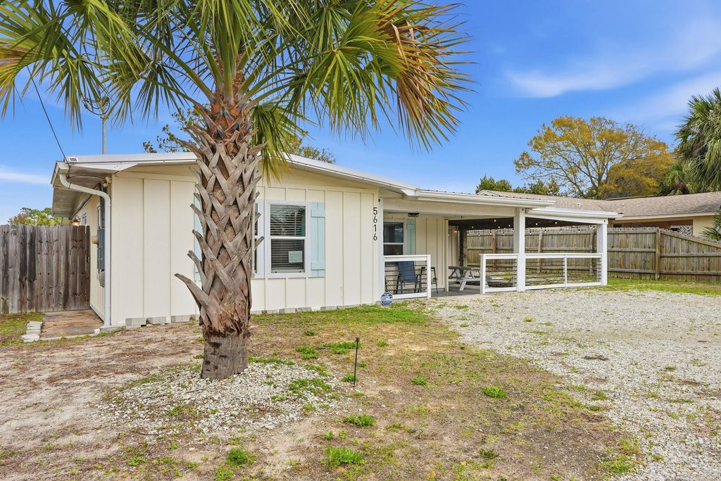 7 of 42 - 5616 Pinetree Avenue, Panama City Beach, FL