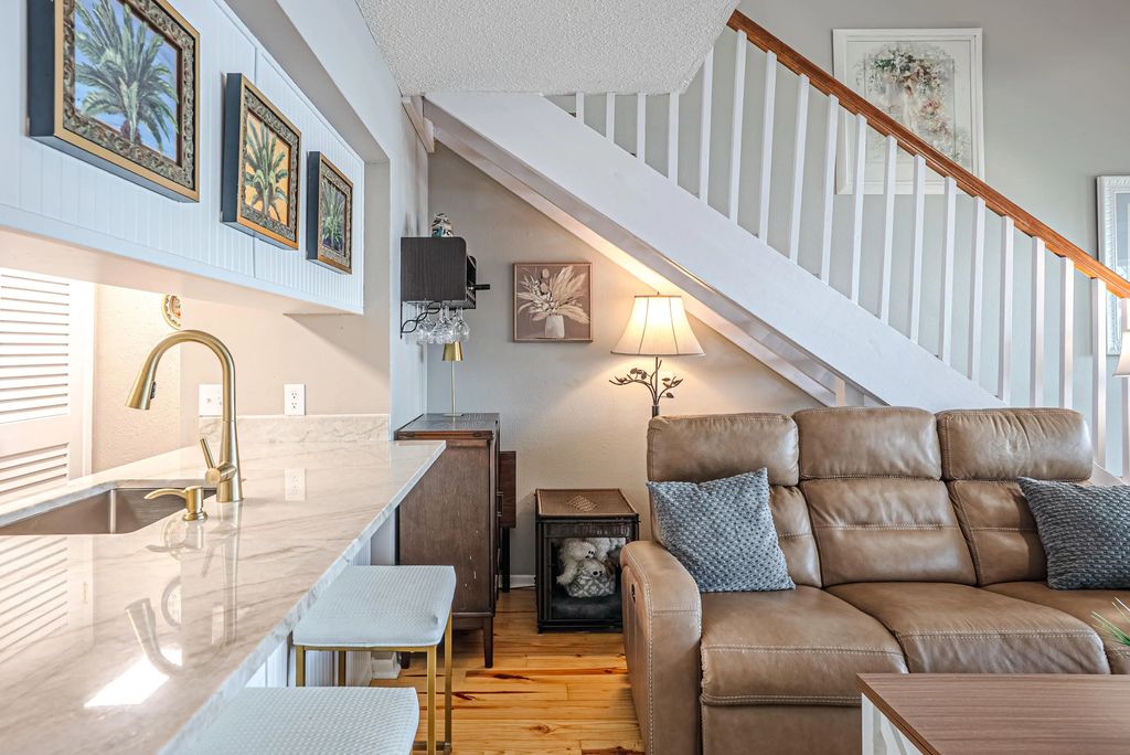 10 of 64 - 6909 N Lagoon Drive Unit E2, Panama City Beach, FL