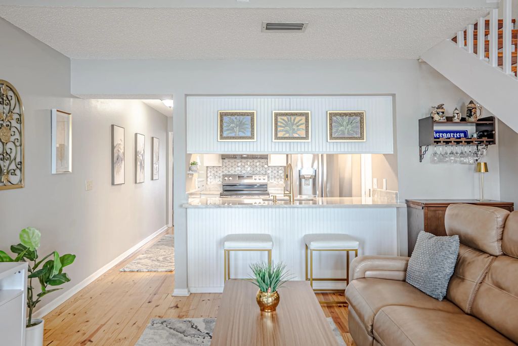 11 of 64 - 6909 N Lagoon Drive Unit E2, Panama City Beach, FL