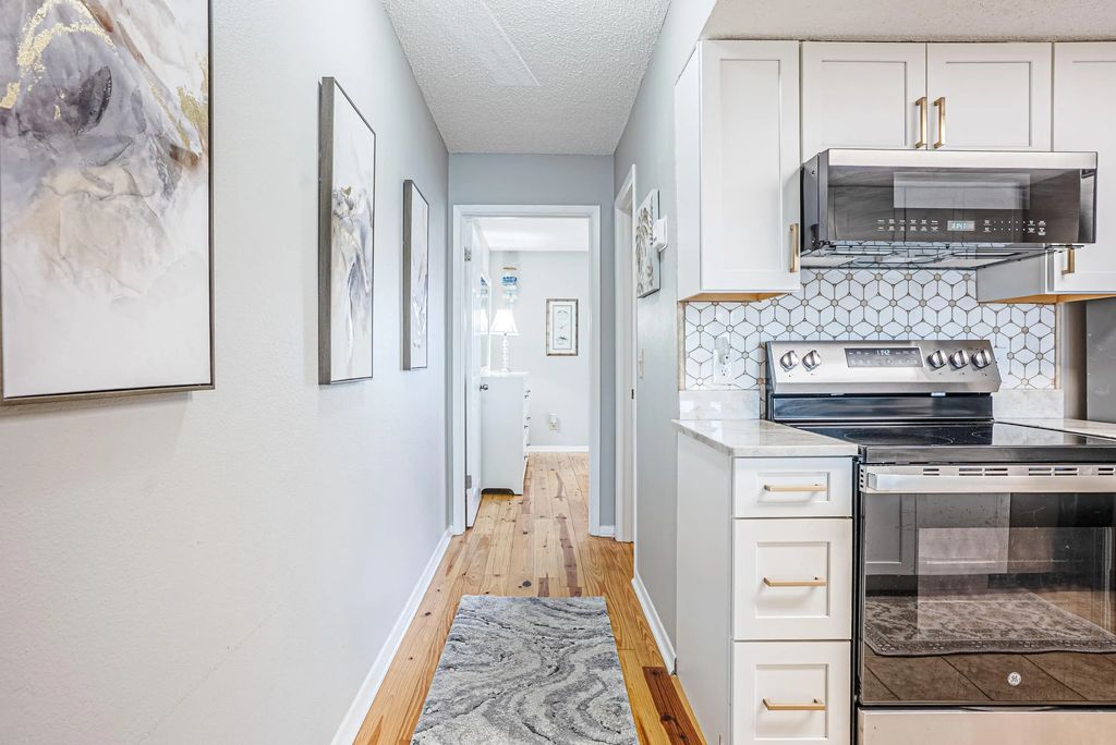 17 of 64 - 6909 N Lagoon Drive Unit E2, Panama City Beach, FL