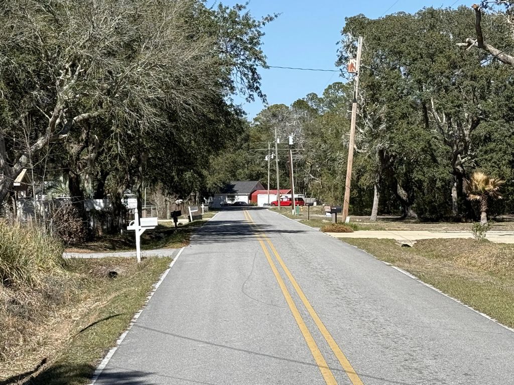 9 of 25 - Lot 8 Marsh Avenue, Freeport, FL