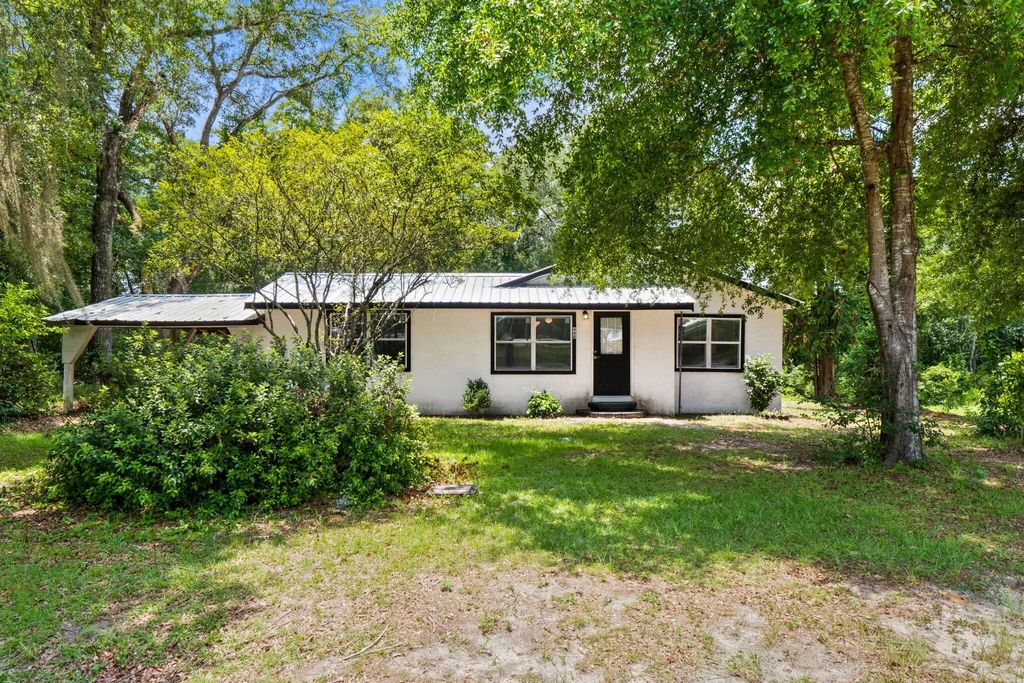 668 Wrights Creek Road, Caryville