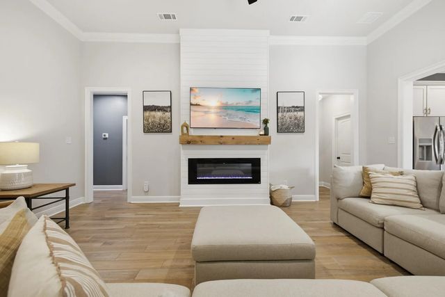 42 Flora Lane, Freeport
