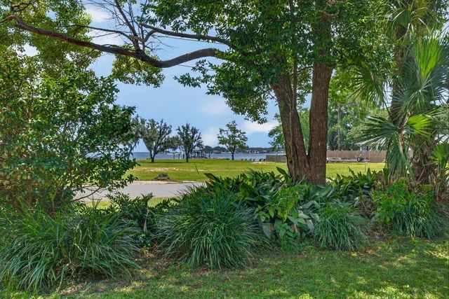 Photo of Listing #1006557