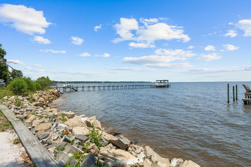69 of 118 - 4374 W County Highway 83a, Freeport, FL