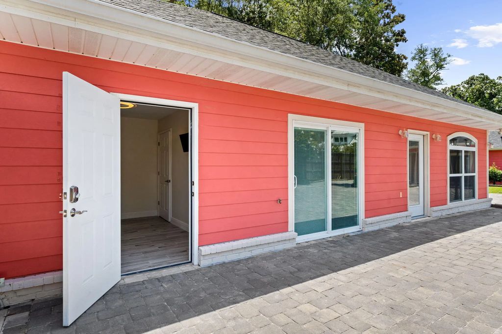 74 of 118 - 4374 W County Highway 83a, Freeport, FL